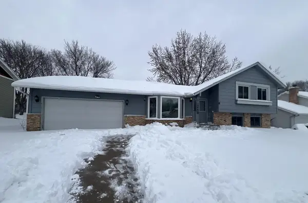 12209 24th Avenue S, Burnsville, MN 55337