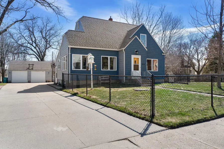 815 S Elm Avenue, Owatonna, MN 55060 - #3