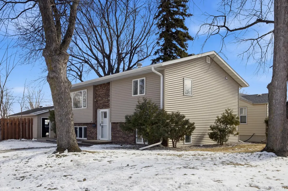 1211 Hall Avenue, Breckenridge, MN 56520 - #1