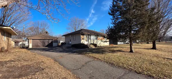 5924 Regent Avenue N, Minneapolis, MN 55429