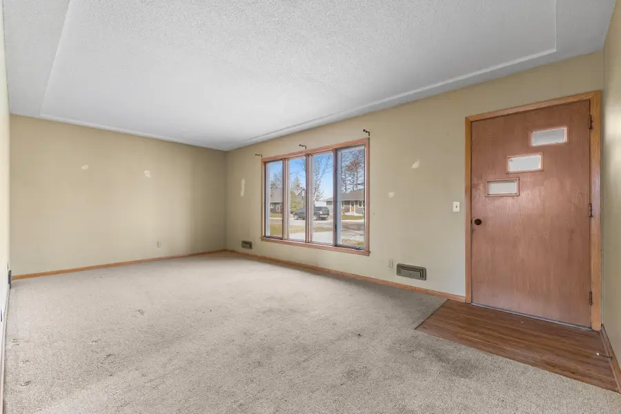 816 W Chandler Street, Arlington, MN 55307 - #2