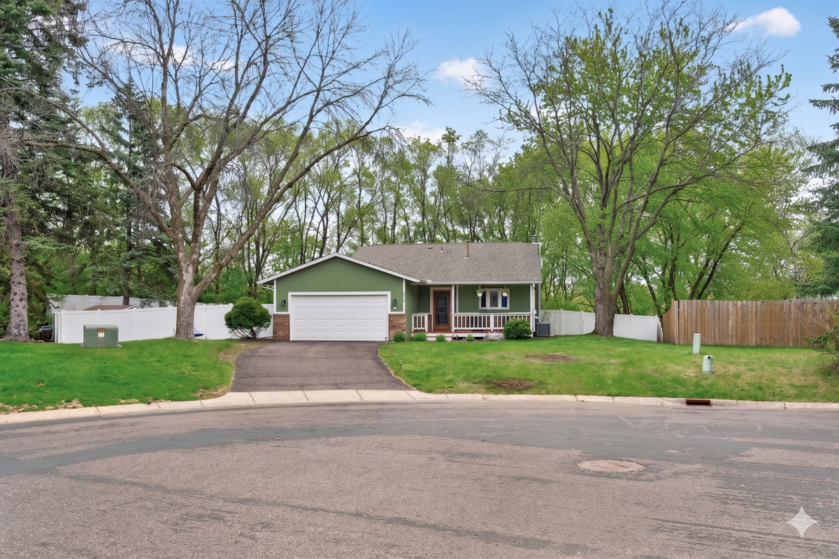 6442 Lancaster Lane N, Maple Grove, MN 55369 - #1