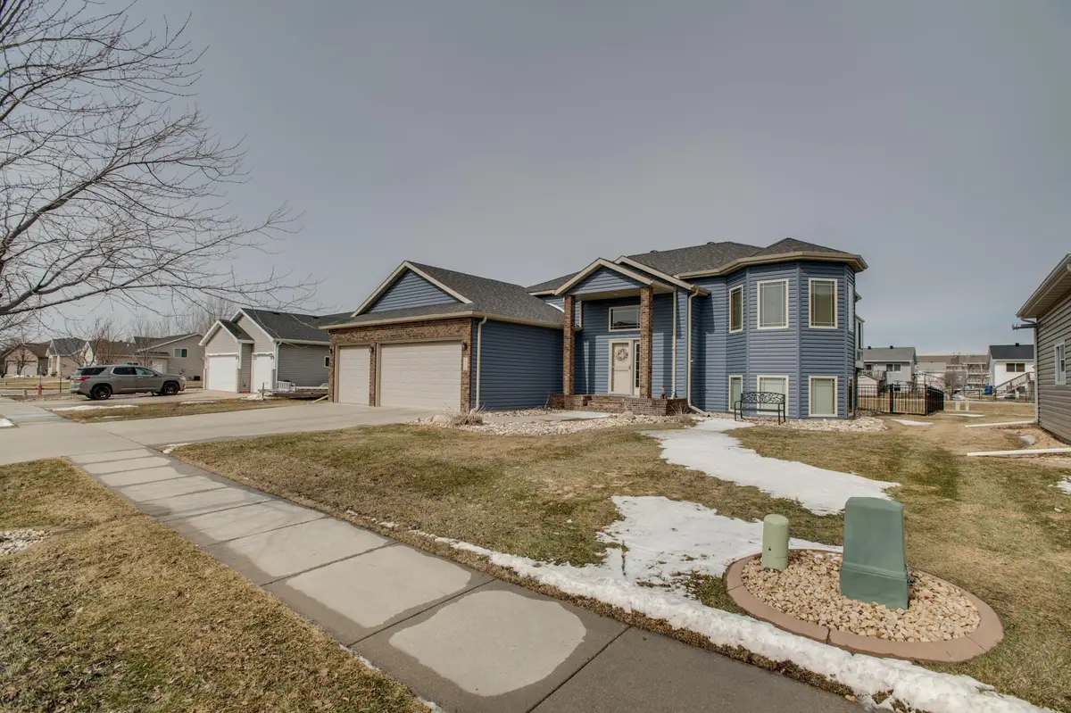 1610 42nd Avenue S, Moorhead, MN 56560 - #1