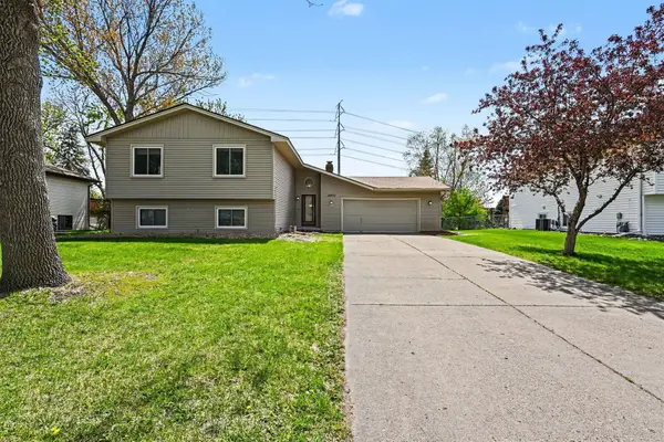 10755 Maple Valley Drive, Osseo, MN 55369