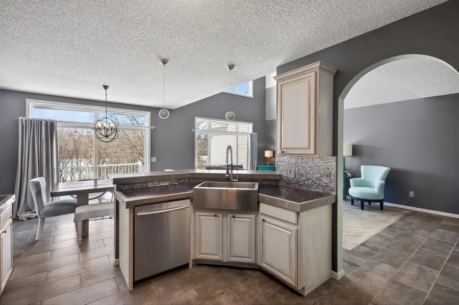 18911 Inca Avenue, Lakeville, MN 55044 - #3