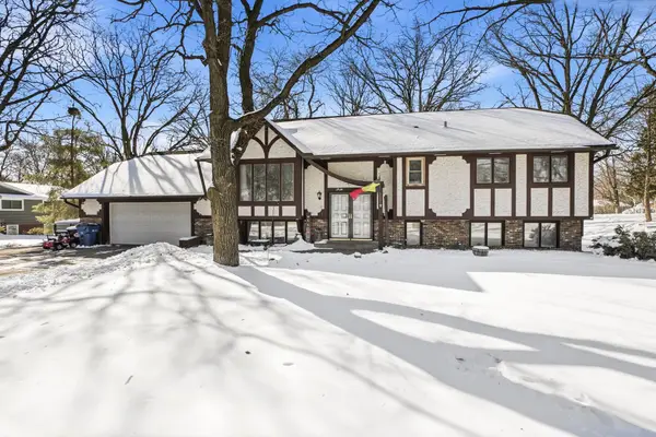 1726 Woodland Road, Saint Cloud, MN 56304