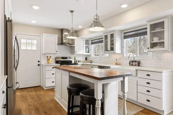 1516 Boone Avenue N, Minneapolis, MN 55427