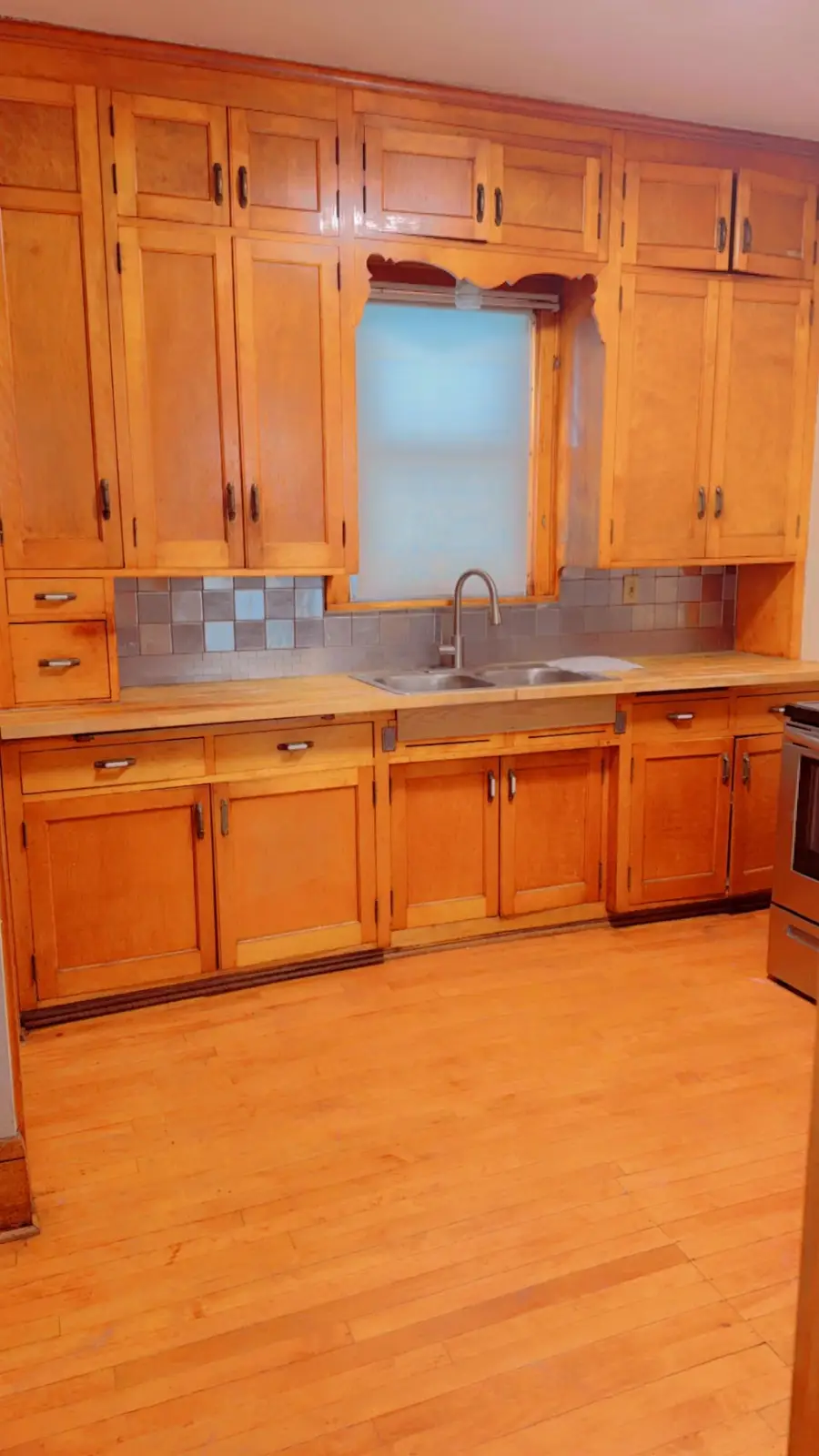 751 Lawson Avenue E, Saint Paul, MN 55106 - #2