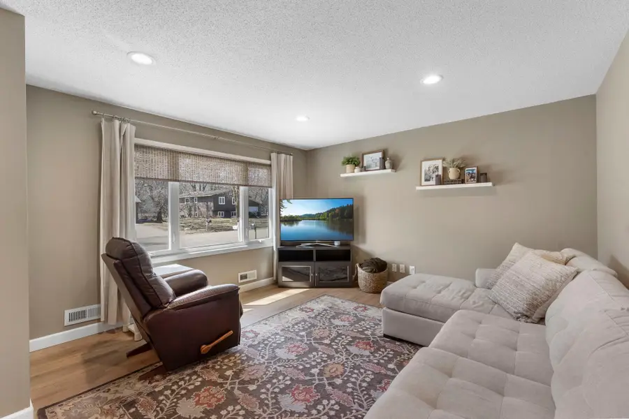 5609 Upper 136th Street Court W, Apple Valley, MN 55124 - #2