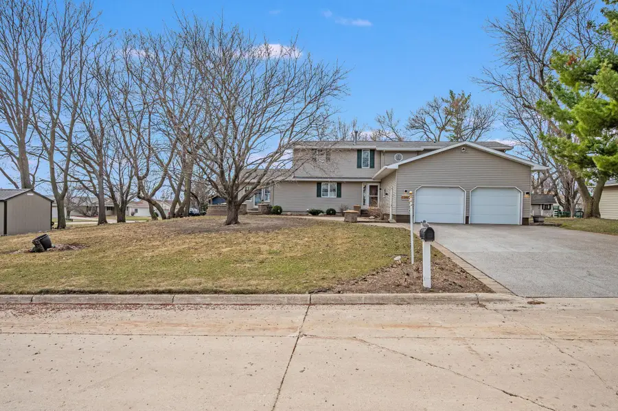 805 Hengen Street, Fairmont, MN 56031 - #2
