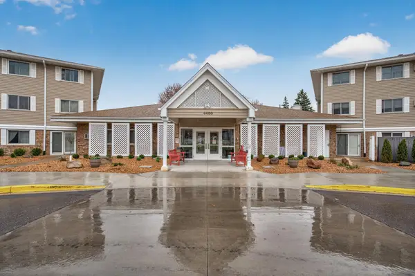 4400 36th Avenue N #210, Robbinsdale, MN 55422