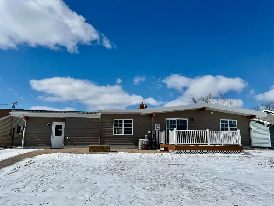 1026 6th Avenue Ne, Valley City, ND 58072 - #2
