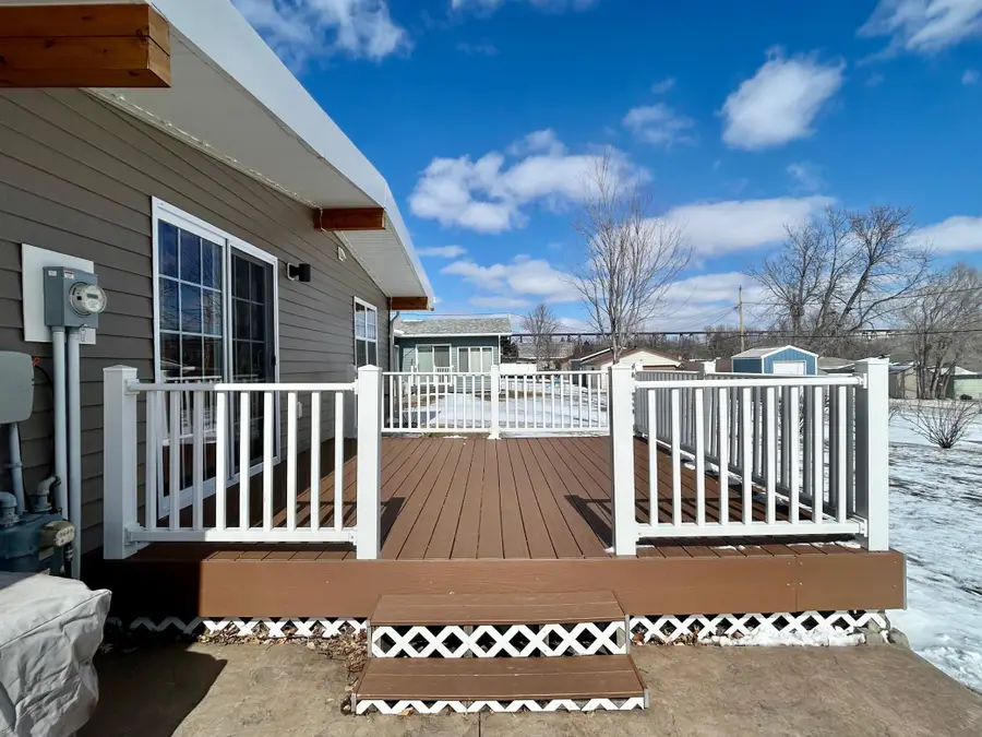 1026 6th Avenue Ne, Valley City, ND 58072 - #3