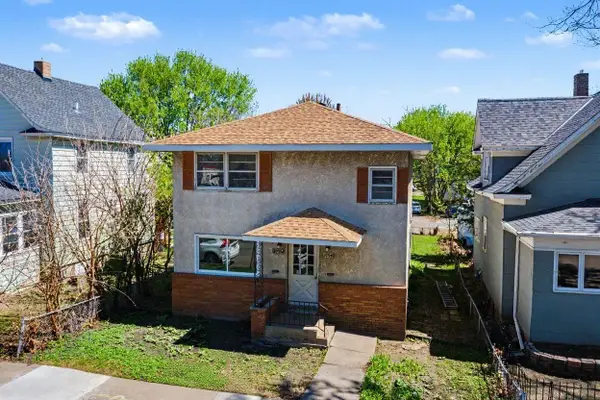1094 25th Avenue Se, Minneapolis, MN 55414