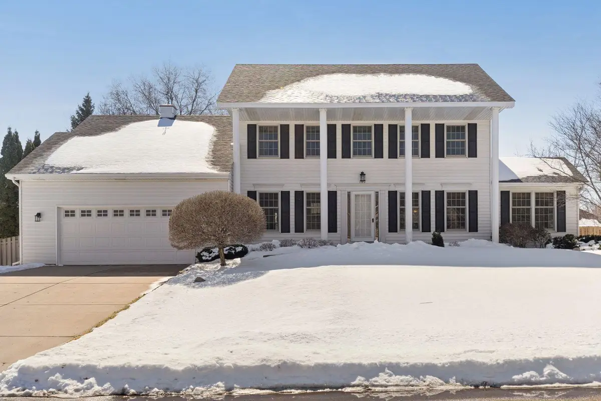 180 Red Oaks Drive, Saint Paul, MN 55127 - #1