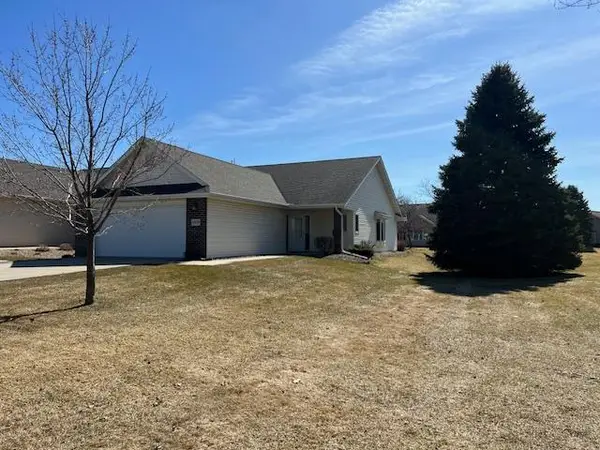 1509 Glenridge Drive, Prescott, WI 54021