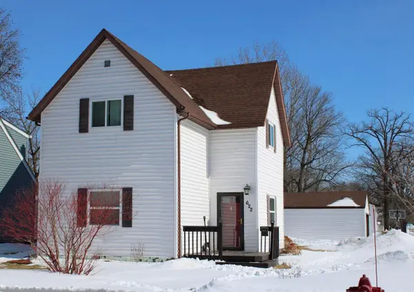 622 Saint Paul Avenue S, Thief River Falls, MN 56701