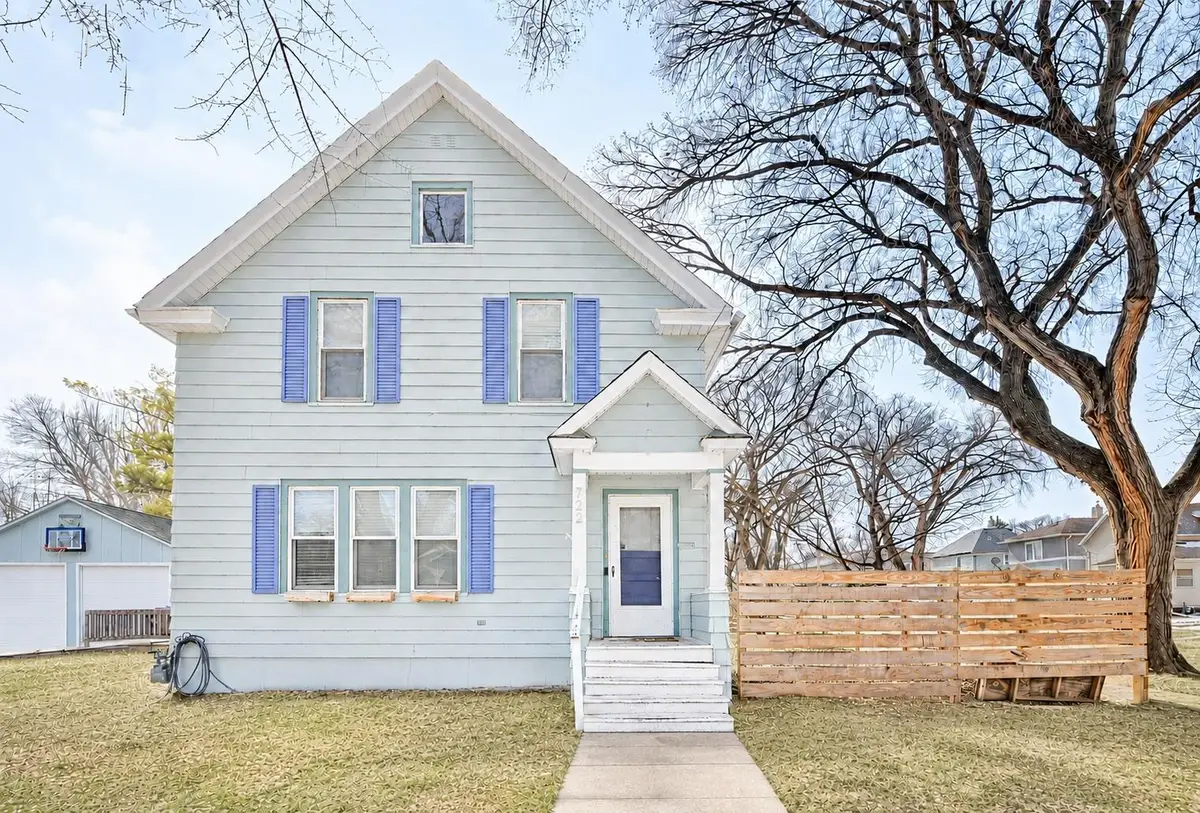722 9th Avenue N, Fargo, ND 58102 - #1