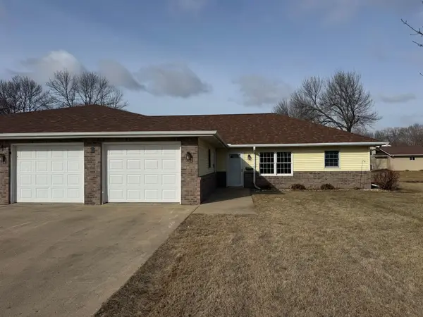 814B Southview Court W, Marshall, MN 56258