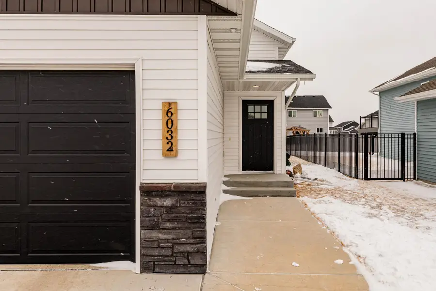 6032 80th Avenue S, Horace, ND 58047 - #2