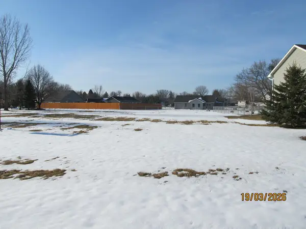 860 Brady Lane, New Richmond, WI 54017