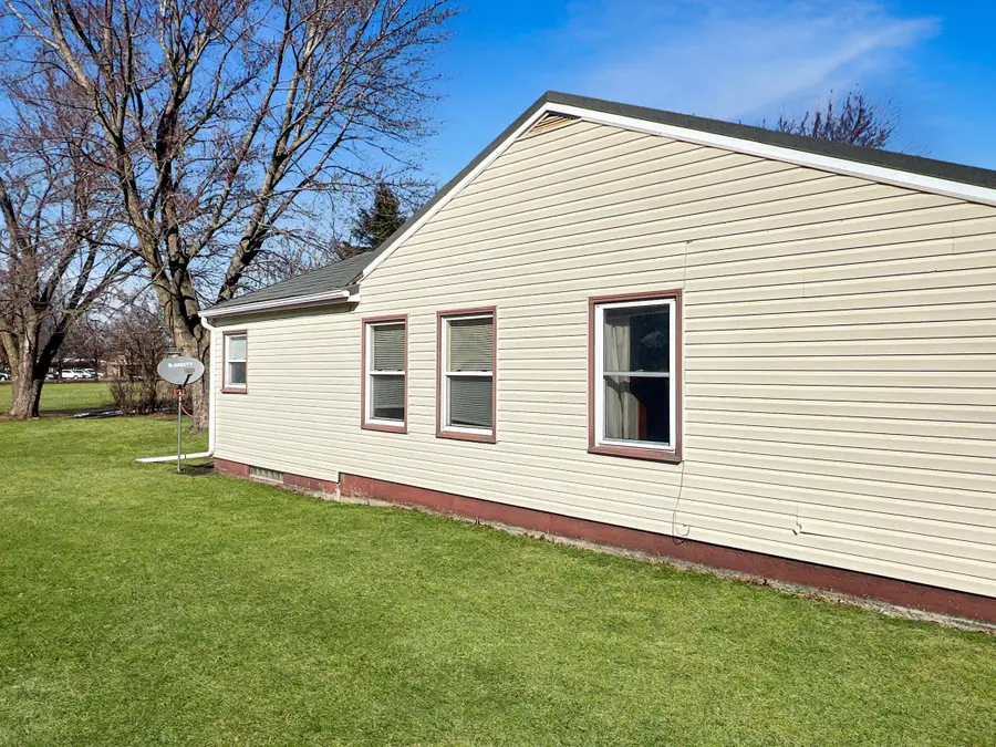 506 E 2nd Street N, Truman, MN 56088 - #3