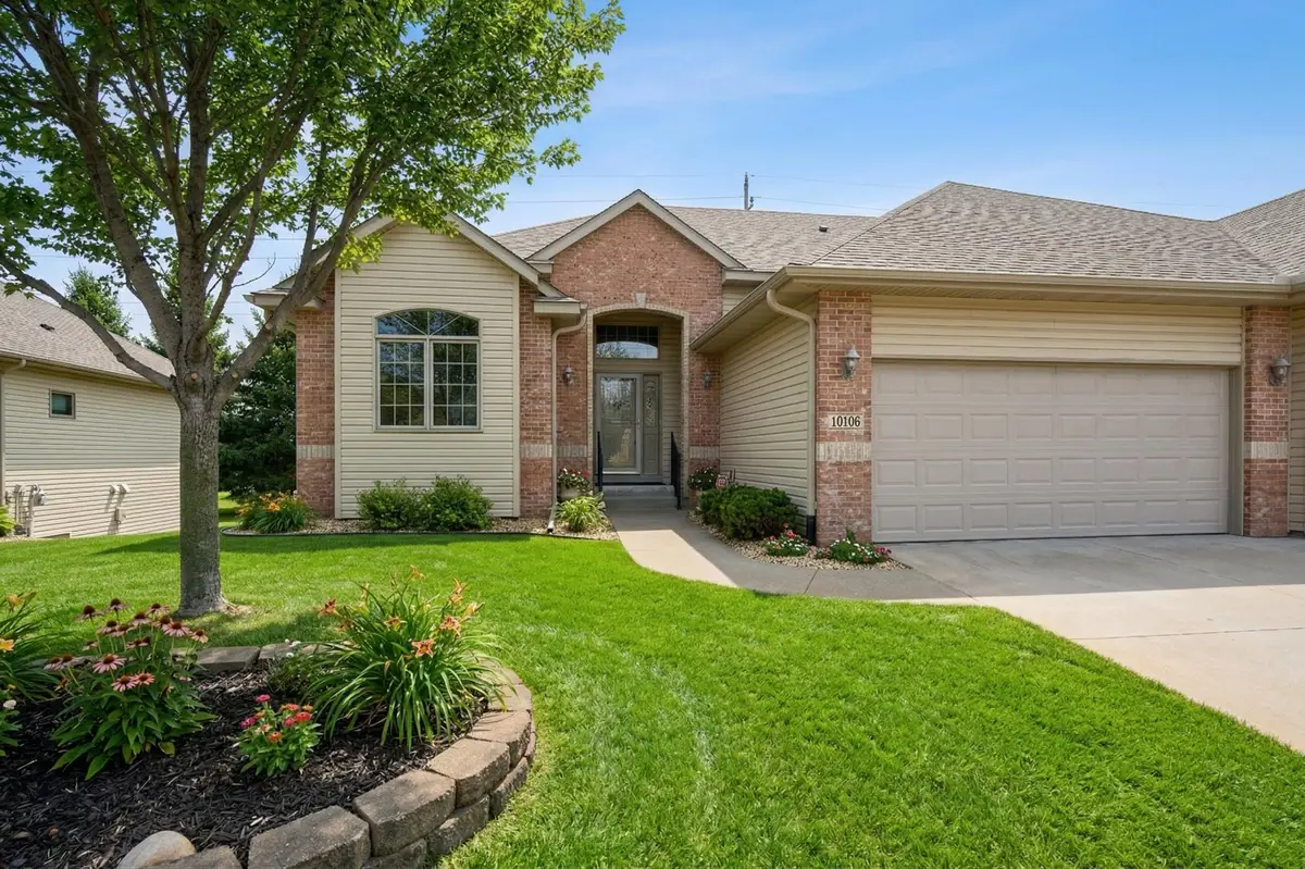 10106 Chestnut Circle N, Minneapolis, MN 55443 - #1