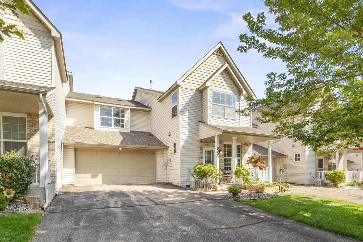 954 Conner Street, Chaska, MN 55318 - #1