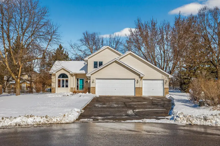 1157 Ridge Bluff Court, Chaska, MN 55318 - #2