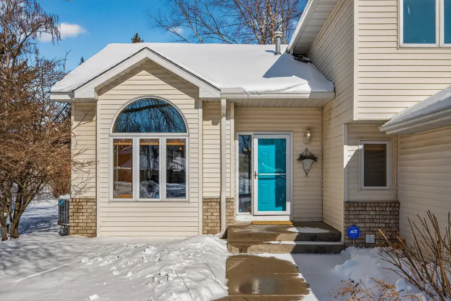 1157 Ridge Bluff Court, Chaska, MN 55318 - #3