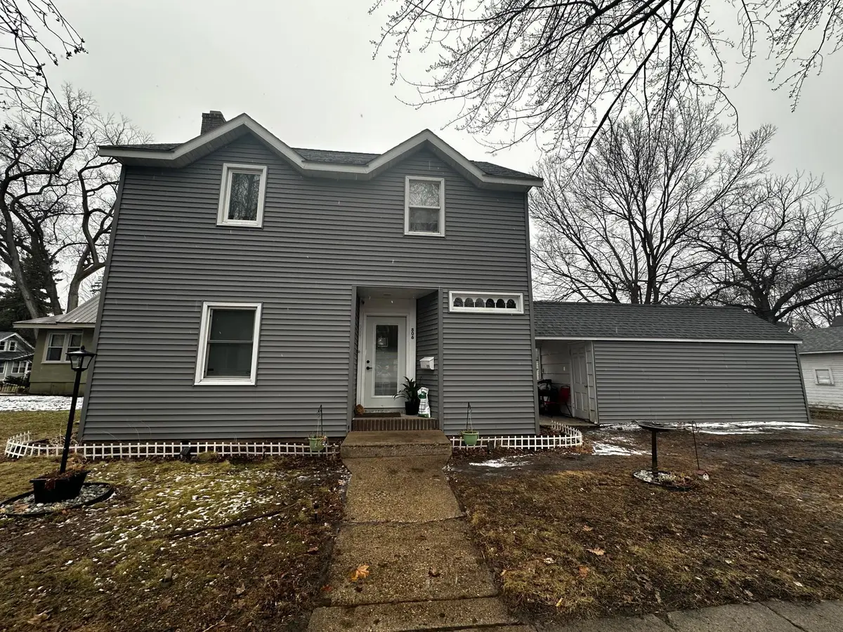 806 E Lincoln Avenue, Montevideo, MN 56265 - #1