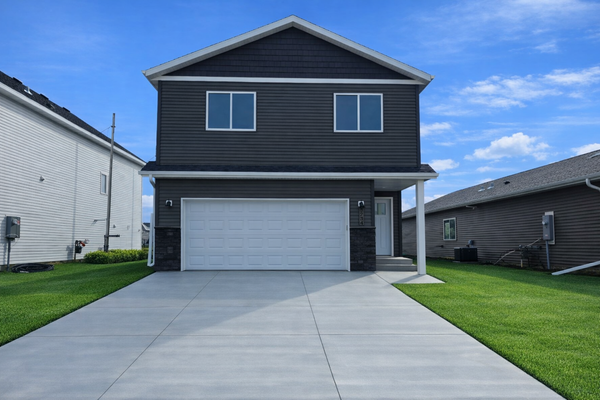 3734 33rd Street S, Moorhead, MN 56560