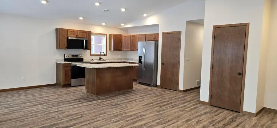 610 E 4th Street, Albert Lea, MN 56007 - #2