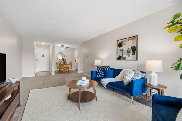 2730 Dale Street N #D214, Roseville, MN 55113