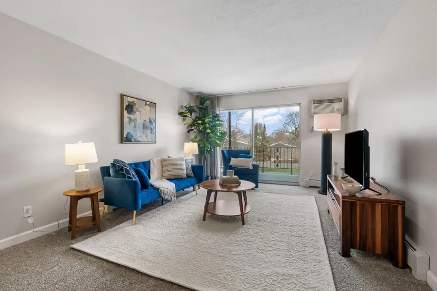 2730 Dale Street N #D214, Roseville, MN 55113 - #2