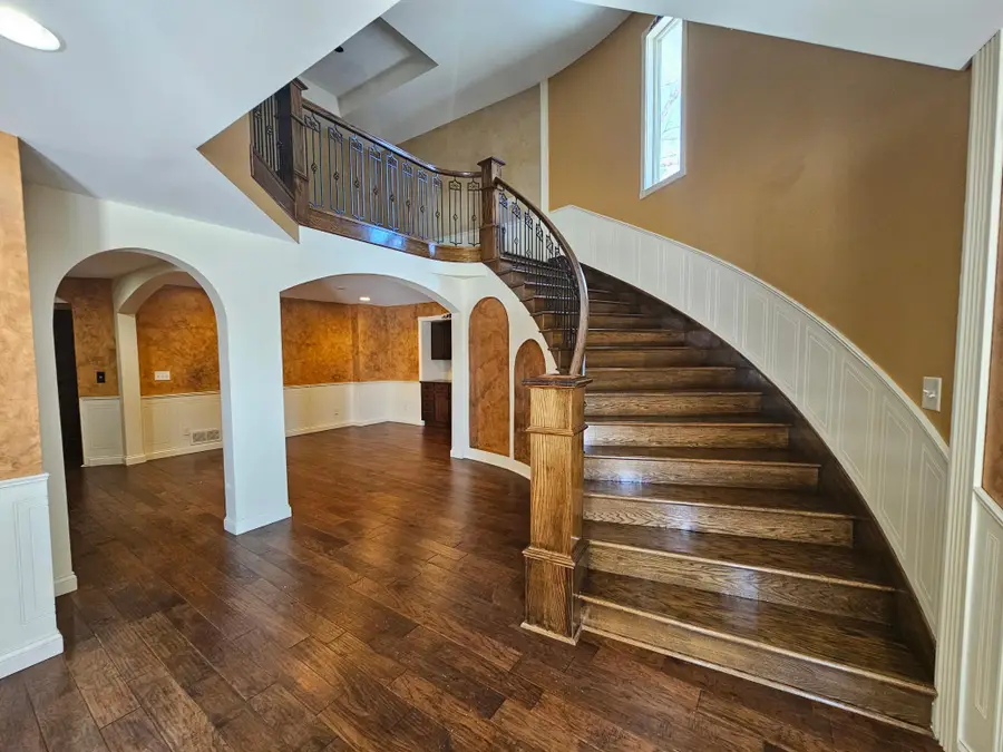 1209 Lewis Avenue Sw, Hutchinson, MN 55350 - #2