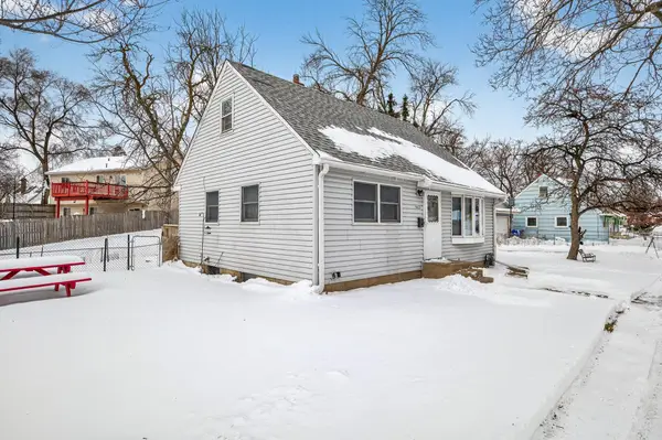 1427 Prosperity Avenue, Saint Paul, MN 55106