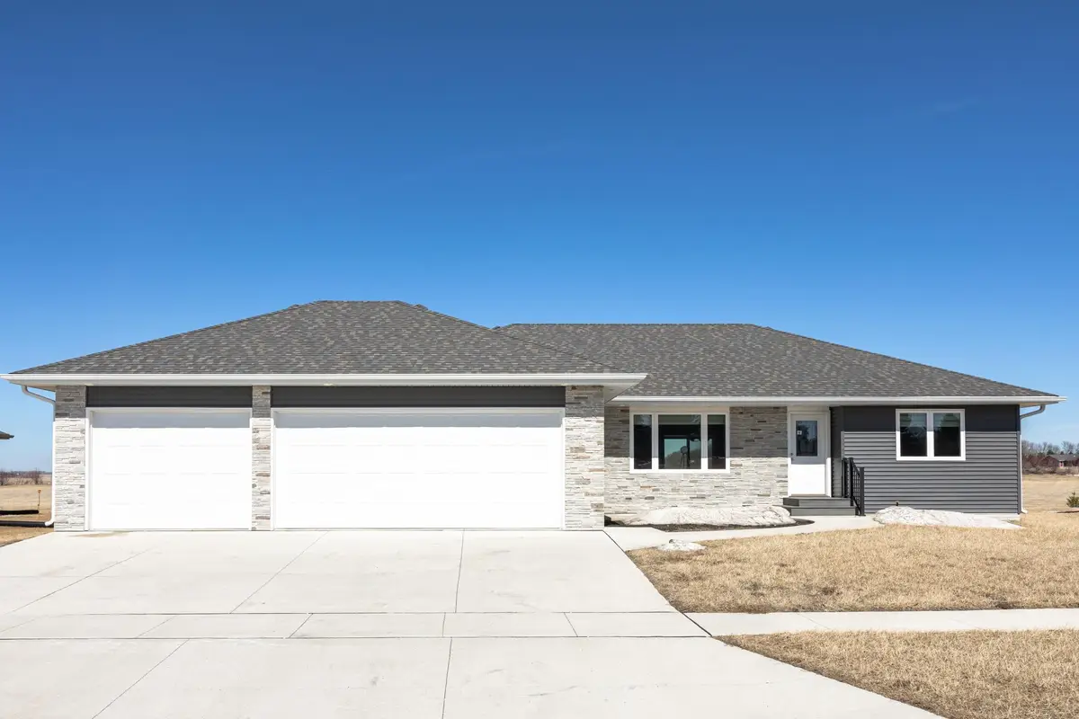 560 Hill Crest Street, Edgerton, MN 56128 - #1