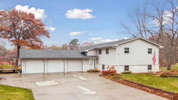 18922 Yalta Street Ne, Wyoming, MN 55092