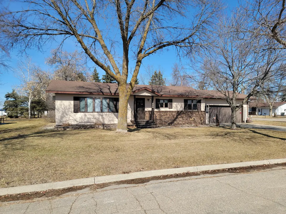 612 5th Avenue Sw, Perham, MN 56573 - #1