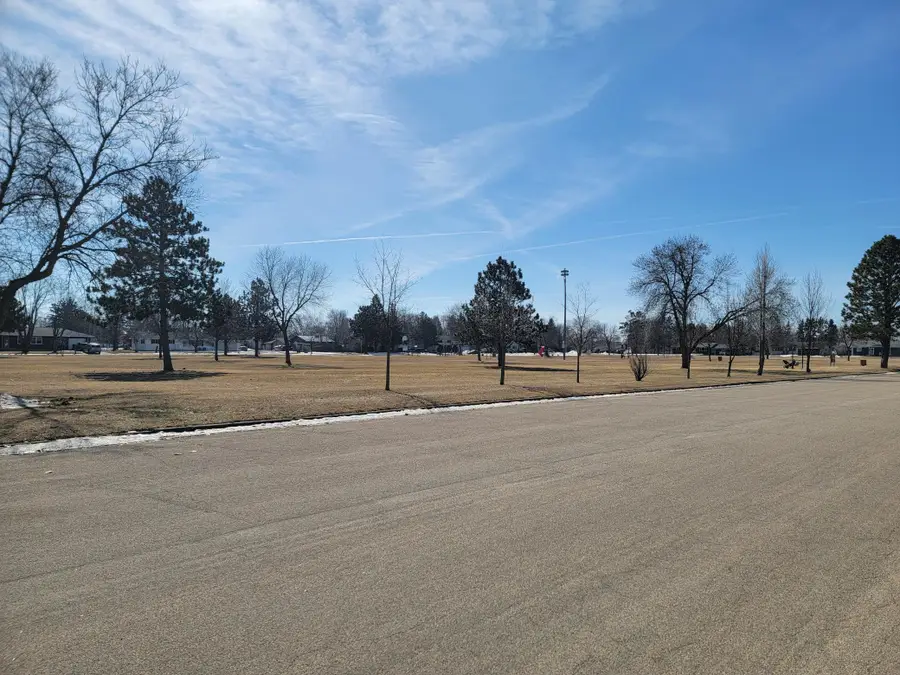 612 5th Avenue Sw, Perham, MN 56573 - #3