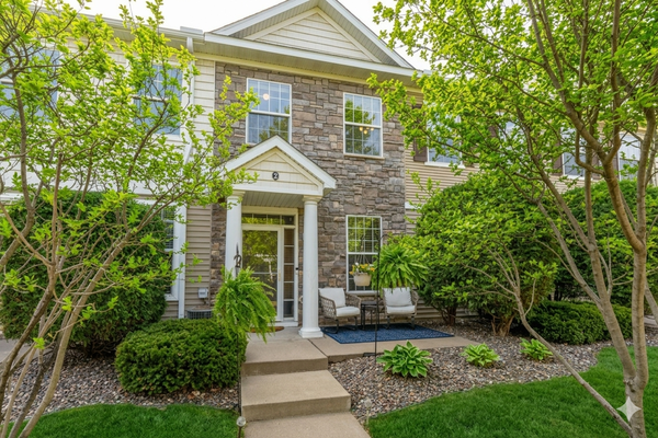 1586 Woodlynn Avenue #2, Saint Paul, MN 55109