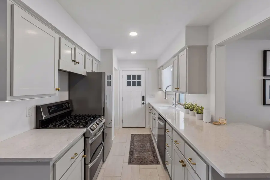 25835 Wild Rose Lane, Excelsior, MN 55331 - #2