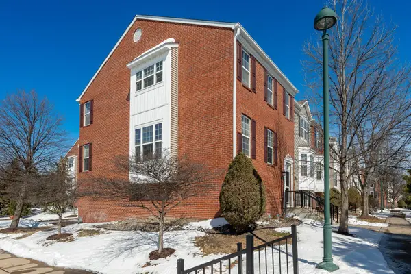 714 Village Parkway, Circle Pines, MN 55014