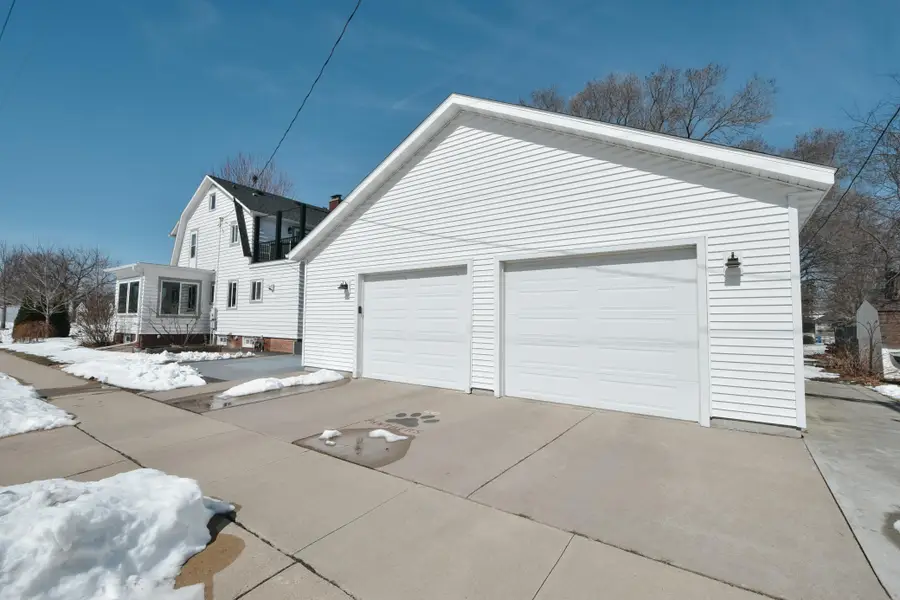 621 1st Avenue Se, Pine Island, MN 55963 - #3