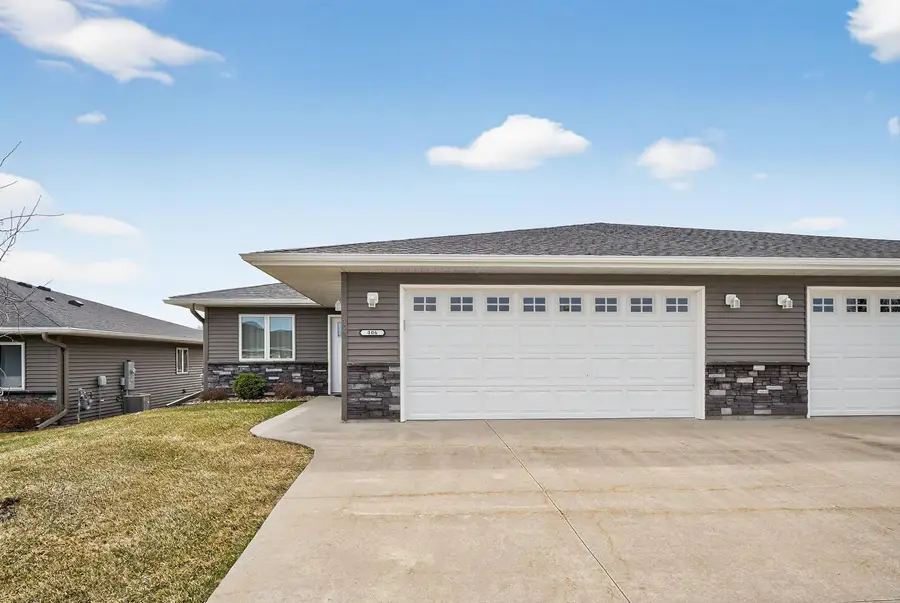 406 Tee Box Lane Ne, Stewartville, MN 55976 - #3