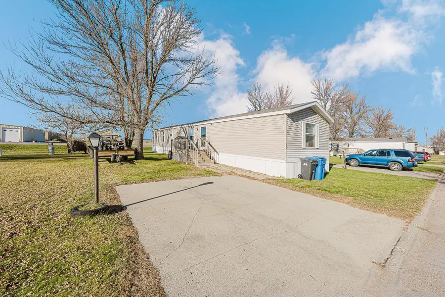 206 8th Street Nw, Dilworth, MN 56529 - #3