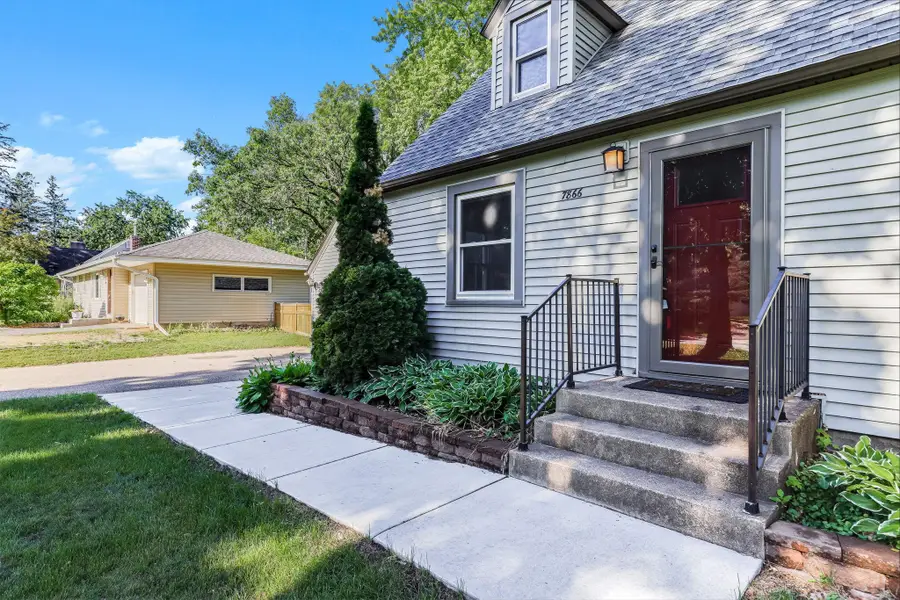 7866 Eastwood Road, Saint Paul, MN 55112 - #3
