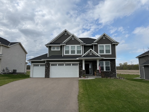 8422 60th Street S, Cottage Grove, MN 55016