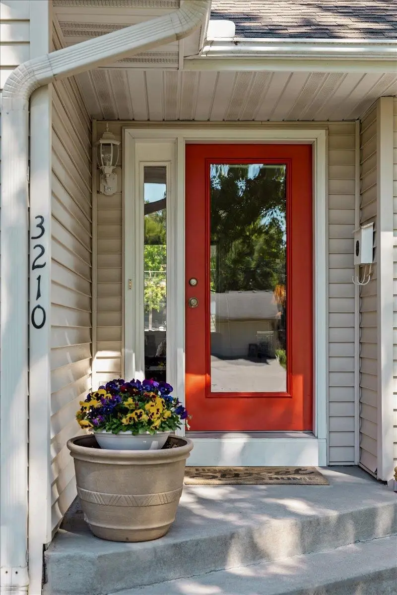 3210 Scott Avenue N, Minneapolis, MN 55422 - #3